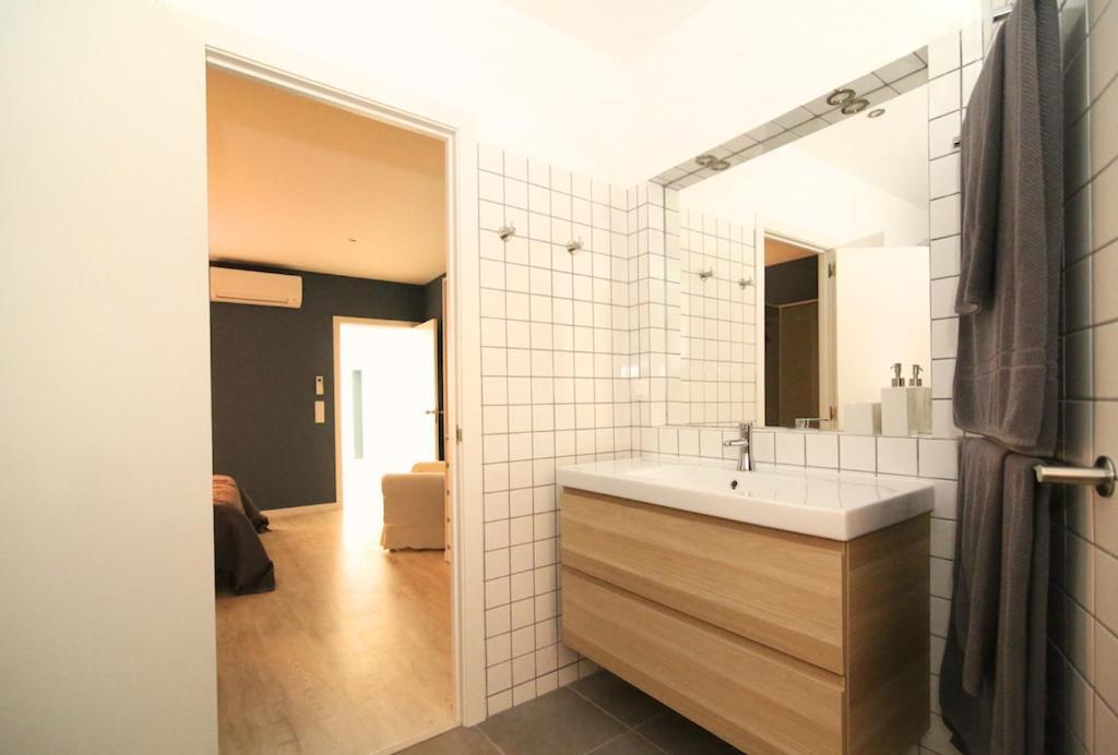 Cozy Apartment In Amazing Location! ลิสบอน ภายนอก รูปภาพ
